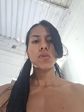 Snapshot of Alannys19 chatting on 29, 4, 2026 Alannys19 online show from 29, 4, 2026