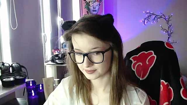 LunaXcherry online show from 17, 5, 2026