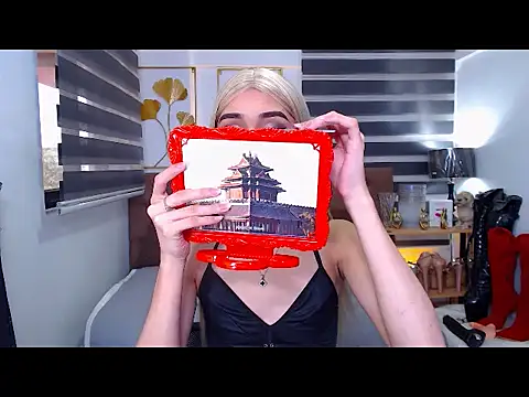 JuicyCockThea online show from 3, 5, 2026
