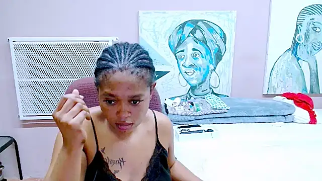 TyraHotxxx online show from 15, 5, 2026