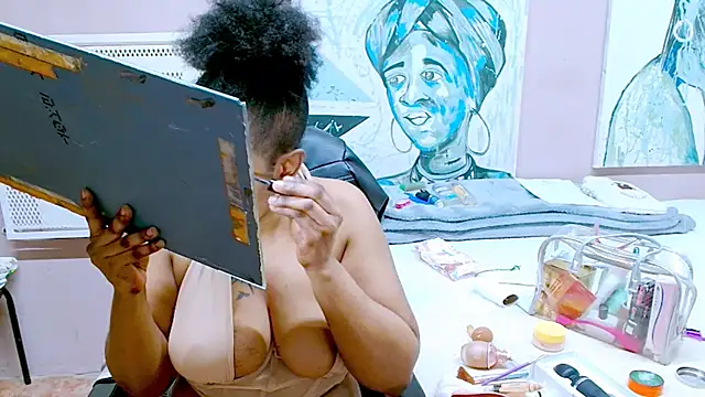 TyraHotxxx online show from 25, 6, 2026
