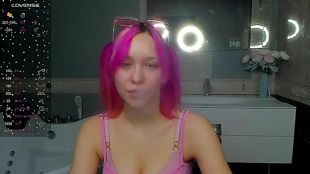 EmilyTrase online show from 26, 3, 2026