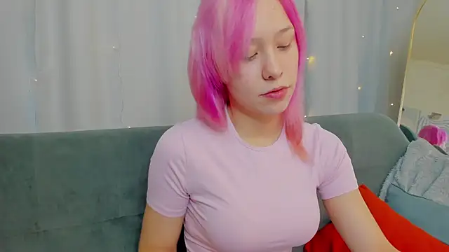 EmilyTrase online show from 2, 4, 2026