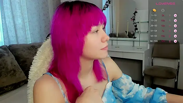 EmilyTrase online show from 13, 5, 2026