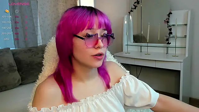 EmilyTrase online show from 17, 5, 2026