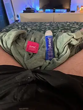 Snapshot of Thomascrtz chatting on 19, 2, 2026 Thomascrtz online show from 19, 2, 2026