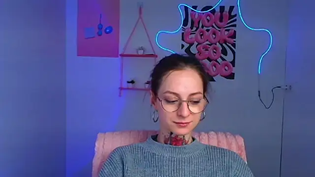 Esmi Winter online show from 15, 2, 2026