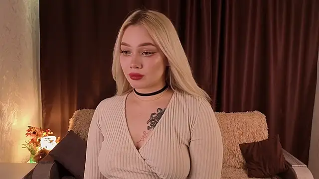 lucyirl online show from 14, 3, 2026