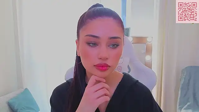 Sofia Plump online show from 22, 3, 2026