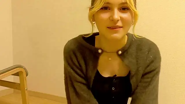 Snapshot of e_ri_ka93 chatting on 23, 2, 2026 e ri ka93 online show from 23, 2, 2026