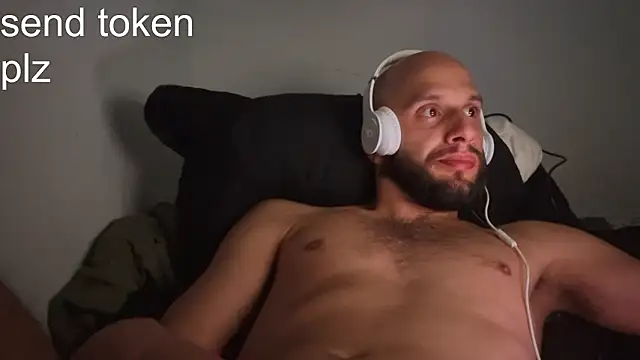 EsteemedWonder17 online show from 9, 2, 2026