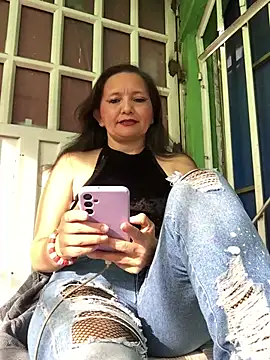 Alexamontiel  online show from 30, 4, 2026