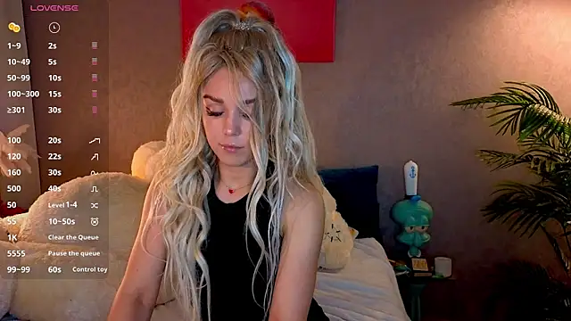 Sonya-Love online show from 12, 5, 2026