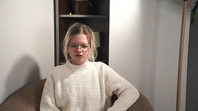 JuleeAndrea online show from 10, 2, 2026