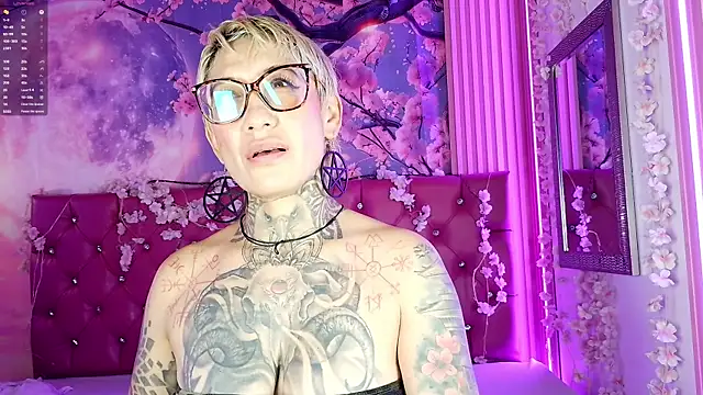 Everlyn sexx online show from 13, 5, 2026