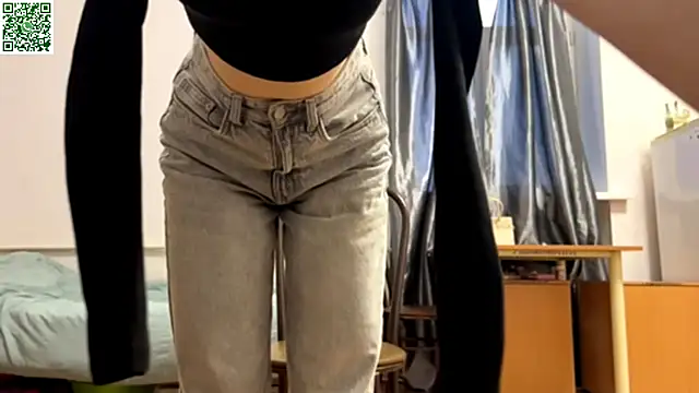 Snapshot of VickieKush chatting on 10, 4, 2026 VickieKush online show from 10, 4, 2026