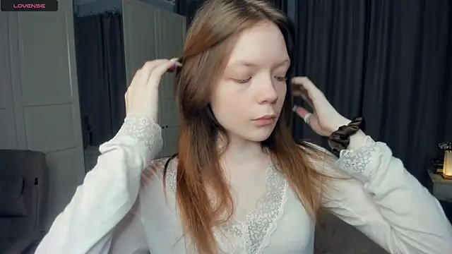 LavenderMitten online show from 11, 5, 2026
