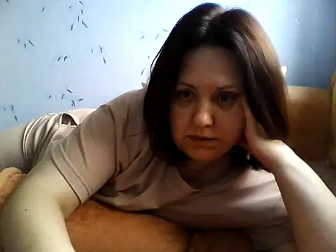 LockyCharm111 online show from 13, 5, 2026