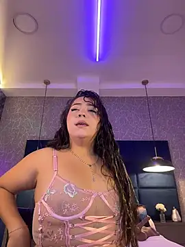 Hannah-Prada online show from 4, 6, 2026