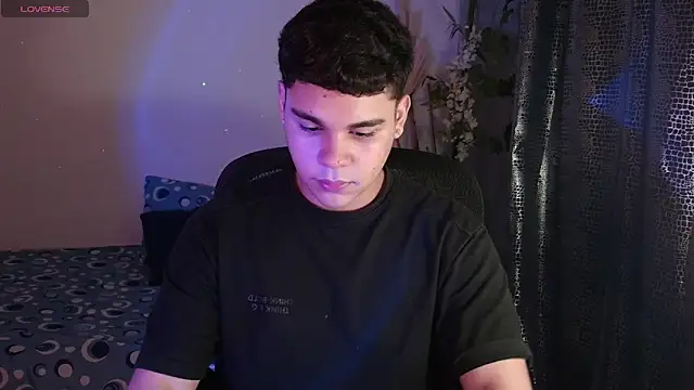 eithan jonnes online show from 5, 3, 2026