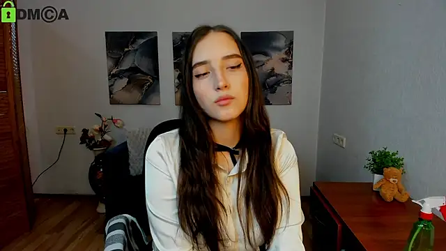 Snapshot of Effy_Royse chatting on 5, 3, 2026 Effy Royse online show from 5, 3, 2026