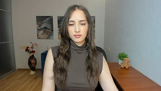 Effy Royse online show from 14, 6, 2026