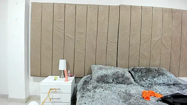 Snapshot of valery_slim18 chatting on 16, 2, 2026 valery slim18 online show from 16, 2, 2026