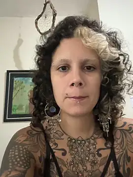 taisisilva online show from 11, 2, 2026