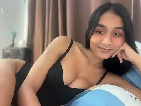Snapshot of Ur_ts_morenaxx chatting on 3, 6, 2026 Ur ts morenaxx online show from 3, 6, 2026