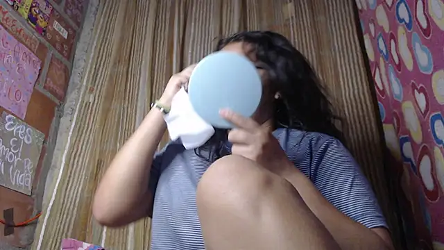 Snapshot of vanuslovelatina chatting on 19, 3, 2026 vanuslovelatina online show from 19, 3, 2026