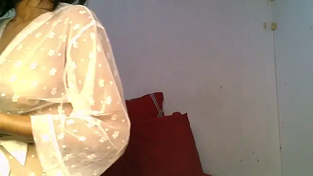 Snapshot of Mabelle_Eveline chatting on 10, 5, 2026 Mabelle Eveline online show from 10, 5, 2026