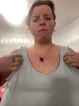 Laura-Loveyou online show from 7, 3, 2026