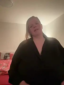 Laura-Loveyou online show from 14, 3, 2026