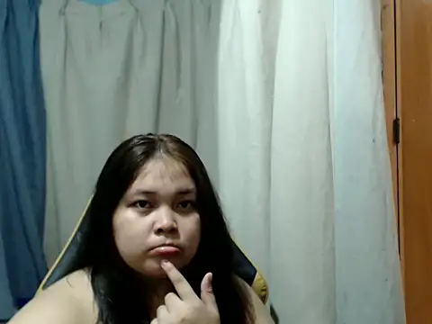 xia xoxo  online show from 4, 5, 2026