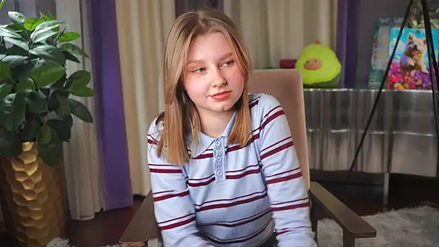 MaryDanielss online show from 12, 2, 2026