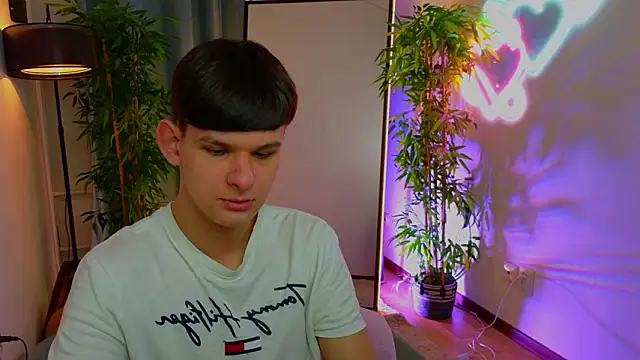 Snapshot of _jamesgray_ chatting on 13, 2, 2026 jamesgray online show from 13, 2, 2026