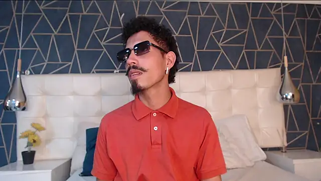 NoaahTylor online show from 16, 2, 2026