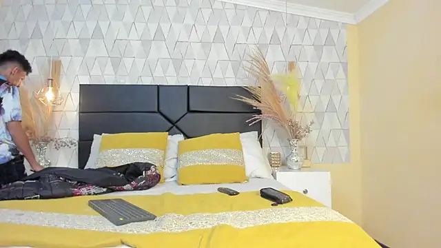 NoaahTylor online show from 16, 3, 2026