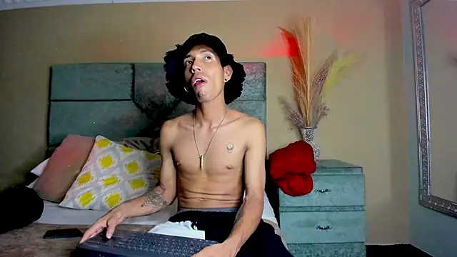 NoaahTylor online show from 5, 5, 2026