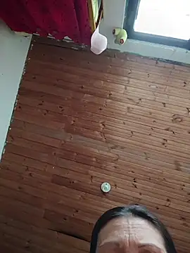 Snapshot of Layla_Zaid chatting on 5, 6, 2026 Layla Zaid online show from 5, 6, 2026