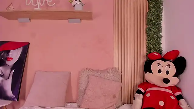 Winnie cutee online show from 25, 6, 2026