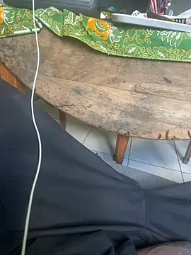 longuebitenoire971 online show from 20, 2, 2026