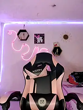 Snapshot of Violeta_R_ chatting on 19, 3, 2026 Violeta R online show from 19, 3, 2026