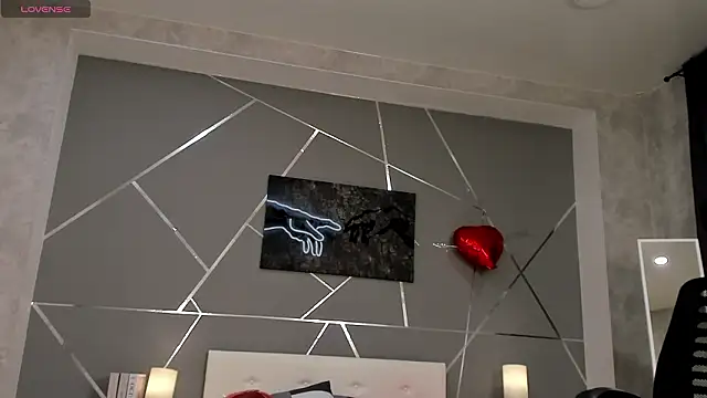 naomi reiss online show from 28, 2, 2026