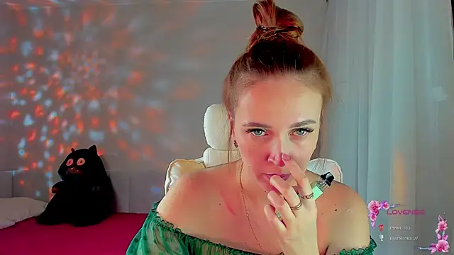 Snapshot of she_wolf chatting on 2, 4, 2026 she wolf online show from 2, 4, 2026