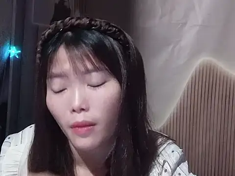 Snapshot of Girl-crazy1 chatting on 8, 3, 2026 Girl-crazy1 online show from 8, 3, 2026