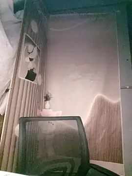 Snapshot of Girl-crazy1 chatting on 25, 3, 2026 Girl-crazy1 online show from 25, 3, 2026