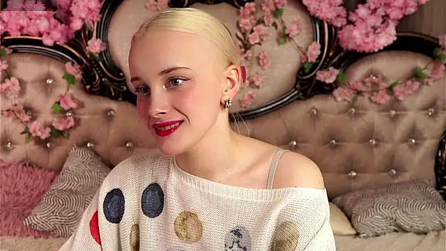 KirstinMcgeady online show from 22, 3, 2026