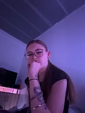 Snapshot of Milli-Kiss chatting on 8, 3, 2026 Milli-Kiss online show from 8, 3, 2026