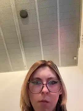 Snapshot of Milli-Kiss chatting on 11, 3, 2026 Milli-Kiss online show from 11, 3, 2026